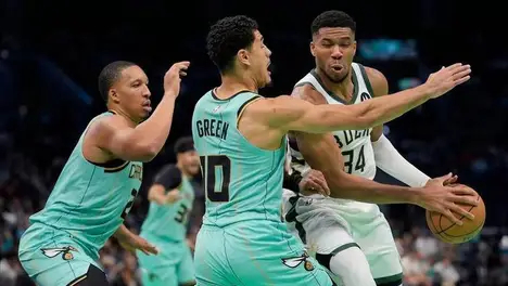 NBA独行侠续约核心，热火签下新星迎新赛季挑战